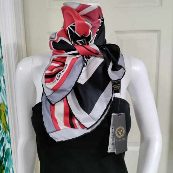 NWT Vissona Julia Turkish Silk Scarf / Head Cover Geometric Flower Detail 34x34 - Picture 5 of 11